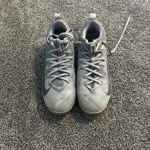 Grey Nike Baseball cleats metal/mold